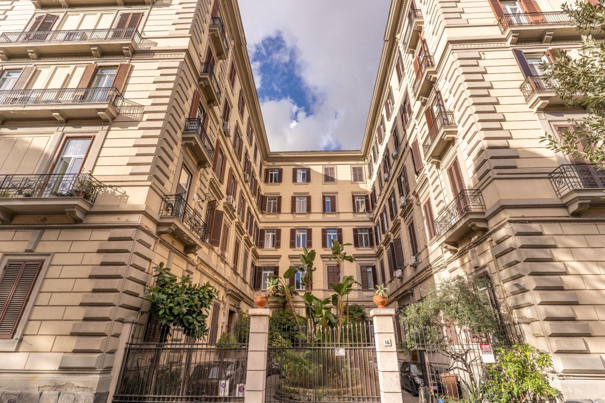 Gramsci Boutique * Naples